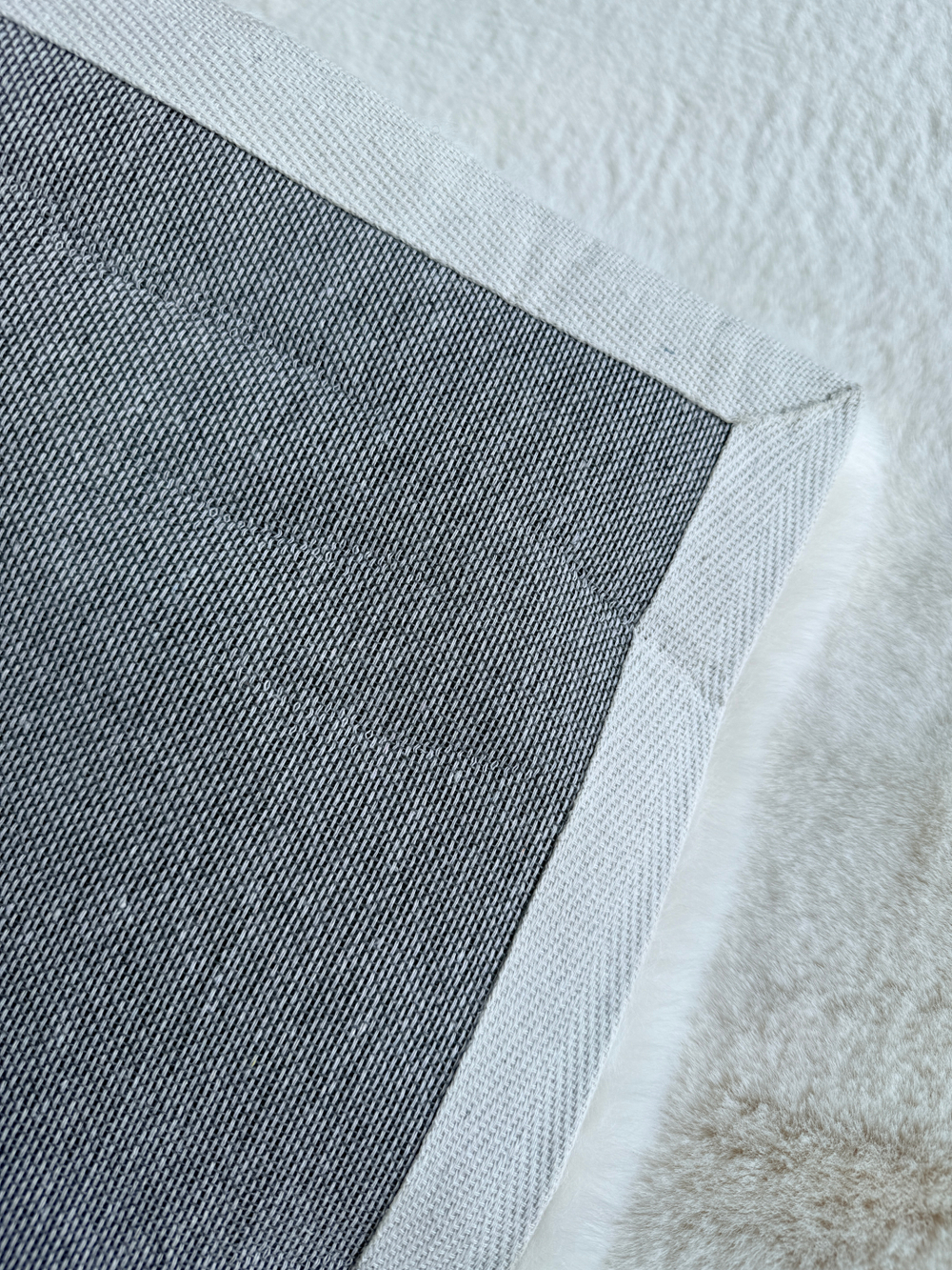 Ковер меховой имитация кроличьего меха