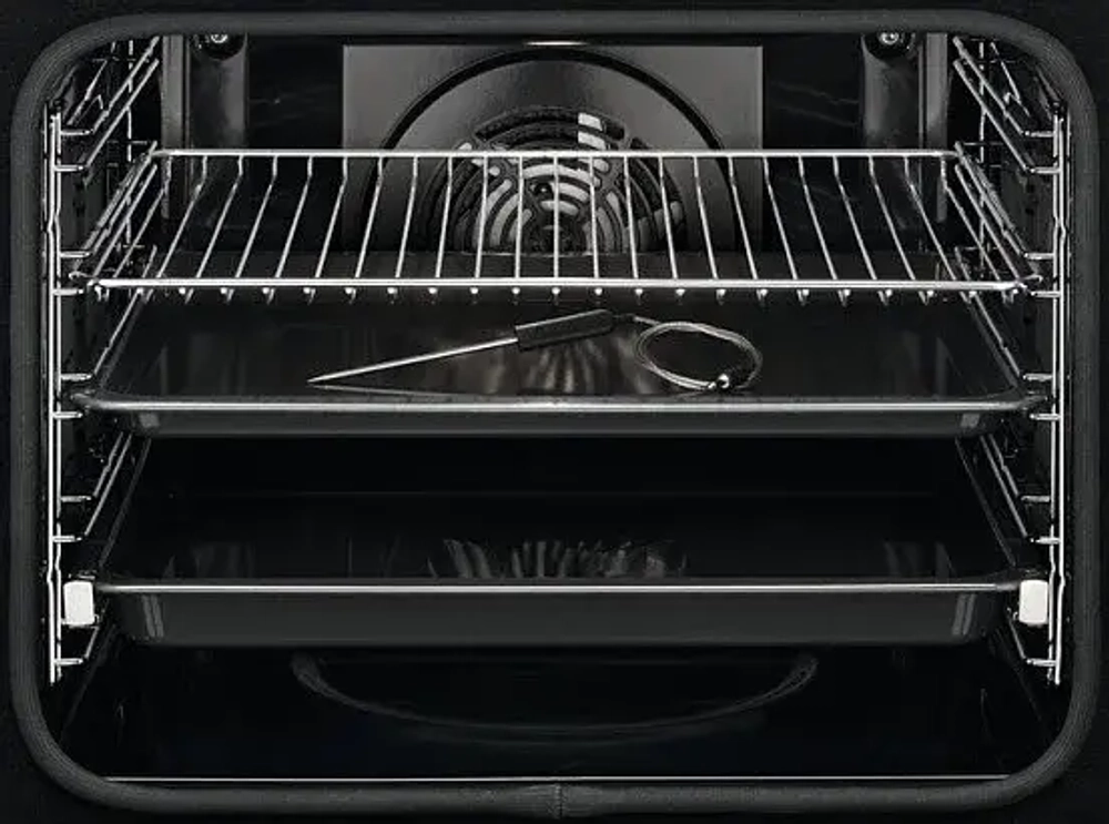 Встраиваемый электрический духовой шкаф Electrolux EOE8P39WV белый