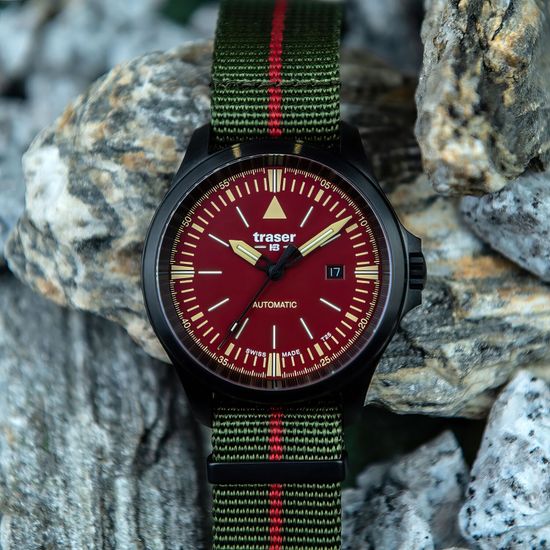 Швейцарские тактические часы Traser P67 Officer Automatic Red  110757