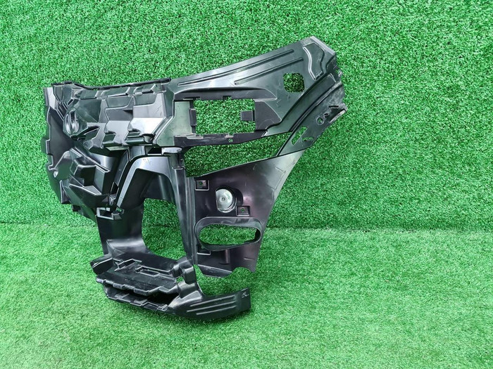 Кронштейн переднего бампера BMW X7 G07 (2019-2022)