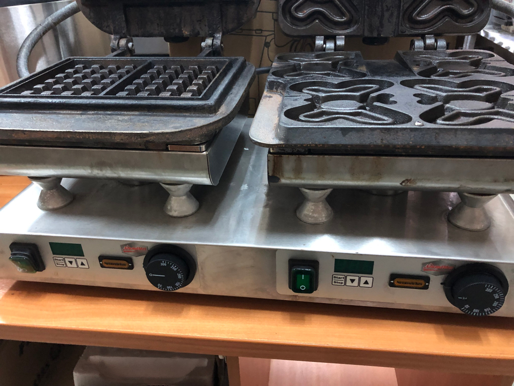 Вафельница NEUMARKER 12-40702DT б/у