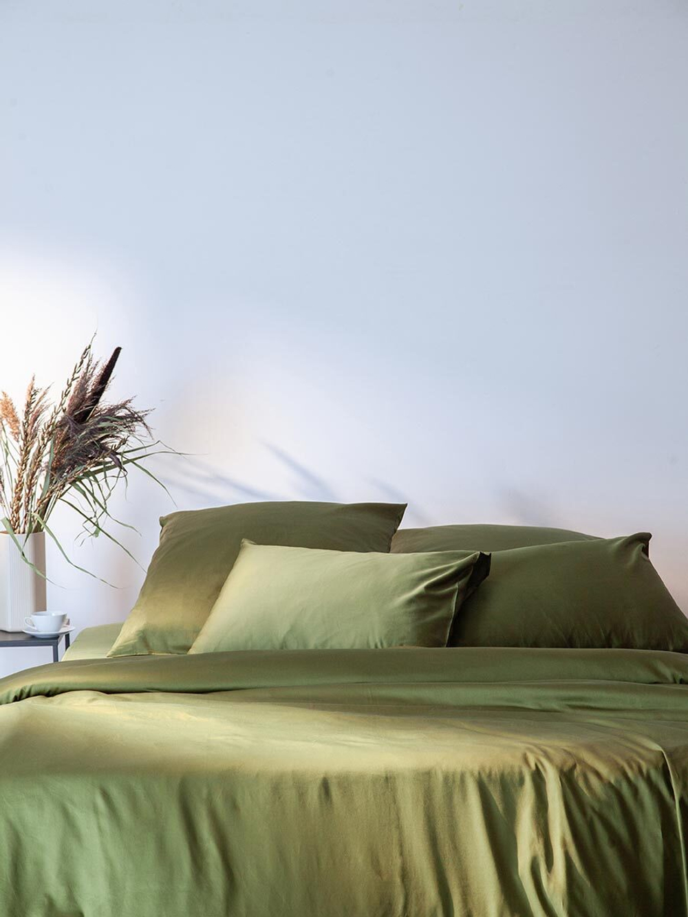 Комплект постельного белья из премиального сатина оливкового цвета из коллекции essential, 200х220 с