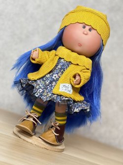 Кукла Nines виниловая 30см MIA CASE (3406A)