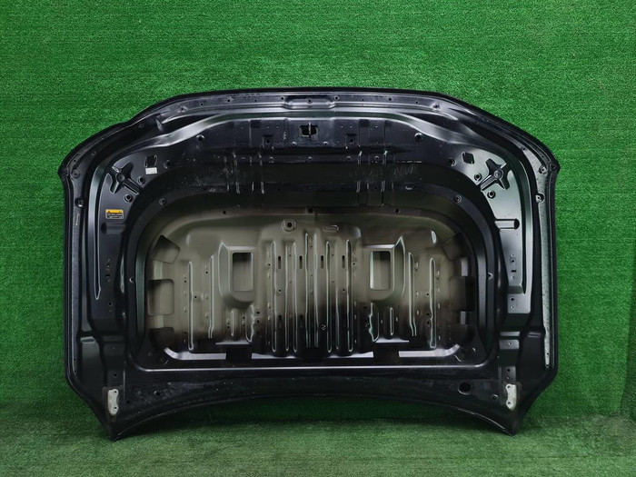 Капот Toyota Land Cruiser 300 (2021-н.в.)