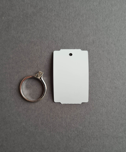 Ювелирные бирки 26х43,5 мм. Толщина 180 мкм.