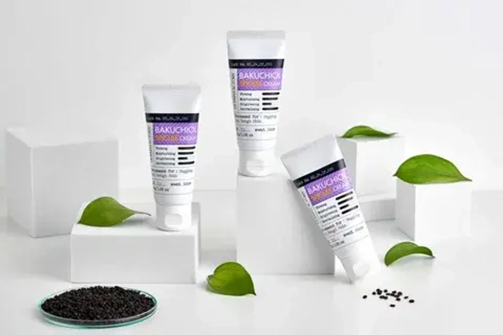 Обновляющий крем для лица с бакучиолом и спикулами Derma Factory Bakuchiol Spicule Cream