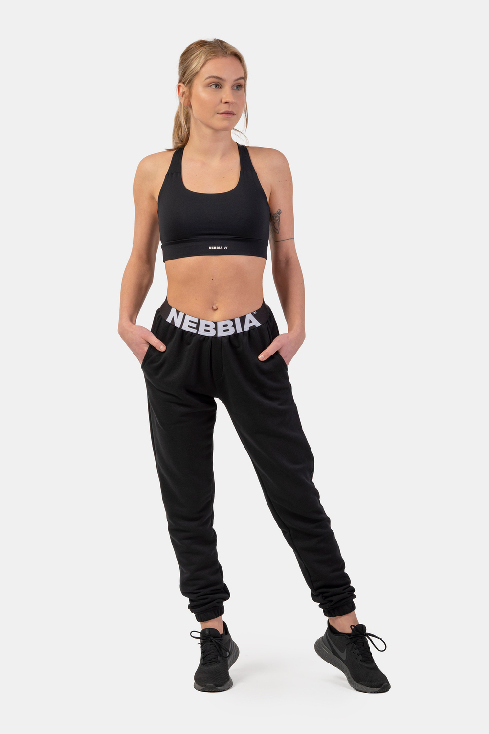 Топ ACTIVE SPORTS BRA WITH MEDIUM IMPACT 413 Черный
