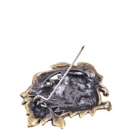 AM-3791 Брошь «Ежик с яблочком наливным» (латунь, янтарь)