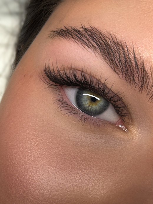 Классическое наращивание ресниц