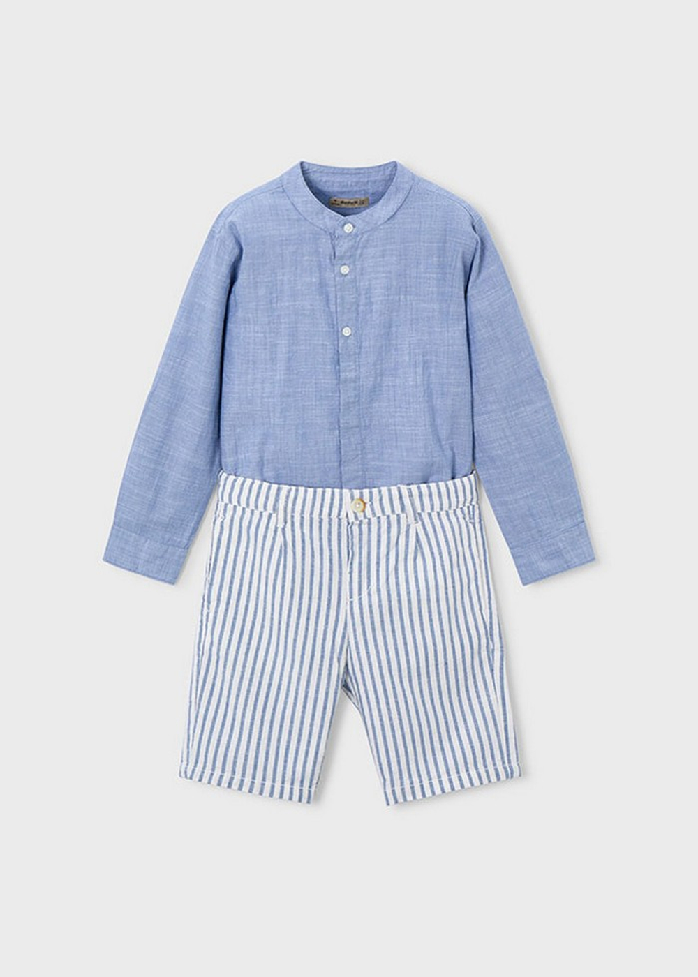 рубашка с шортами