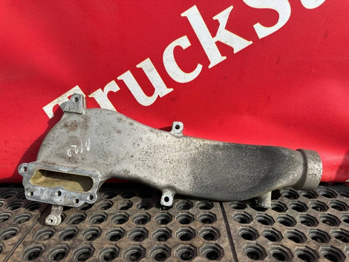 Патрубок охлаждающей жидкости