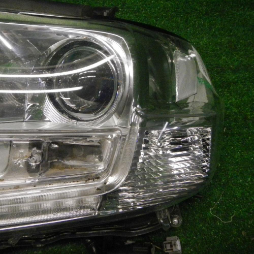 Фара левая Toyota Land Cruiser 200 (2015-2021) LED
