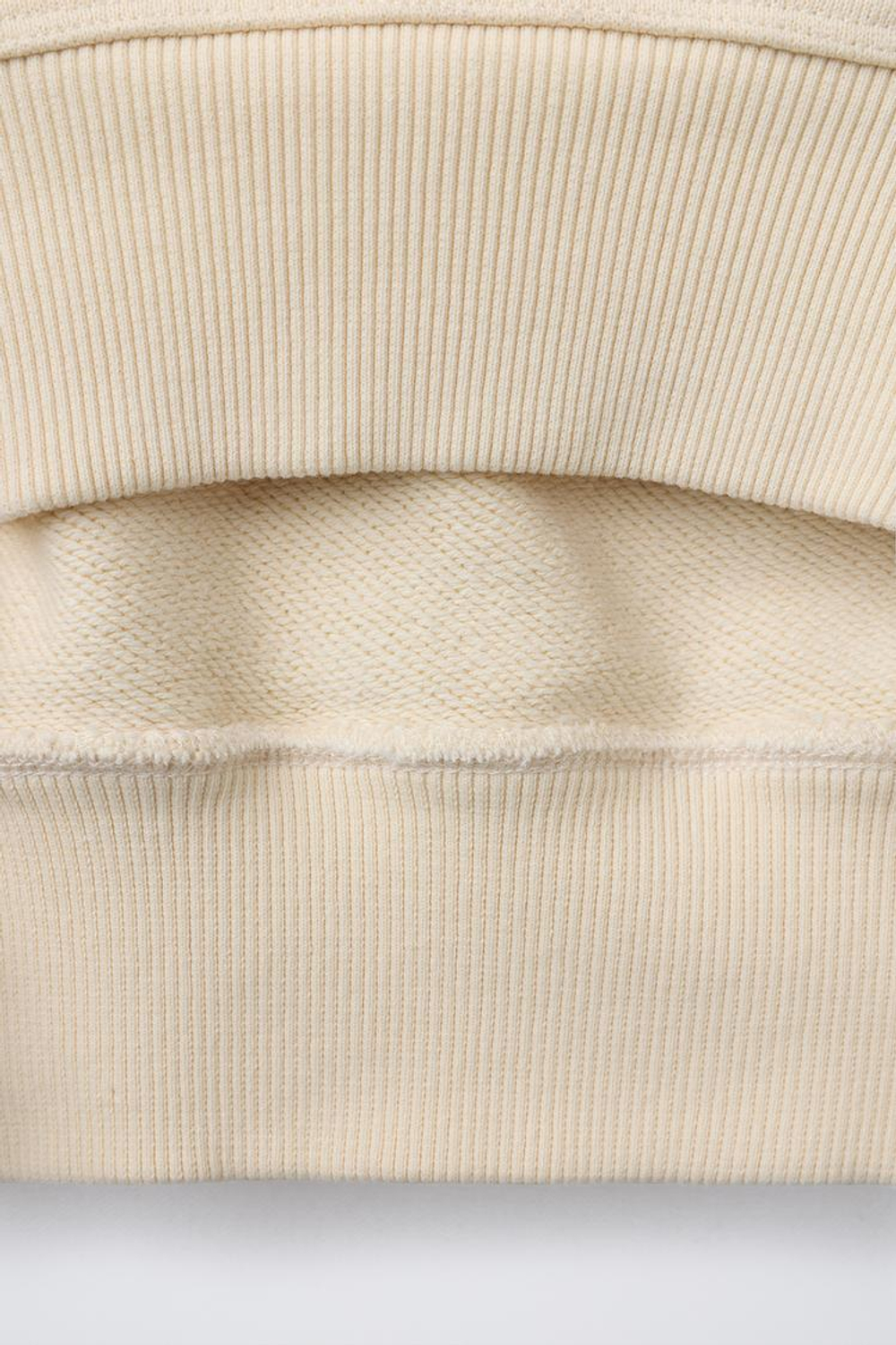 ZARA Х BENSIMON ® ТОЛСТОВКА С КРУГЛЫМ ВЫРЕЗОМ, ЦВЕТ СЛИВОЧНОГО МАСЛА