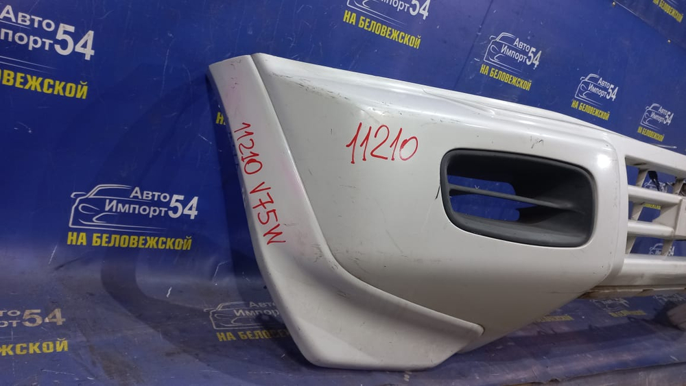 Бампер передний MITSUBISHI PAJERO 1999-2002