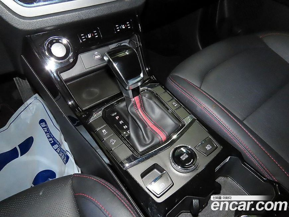 KG Mobility (Ssangyong) Beautiful Korando Бензин 1.5 2WD R-플러스 (06.2021)