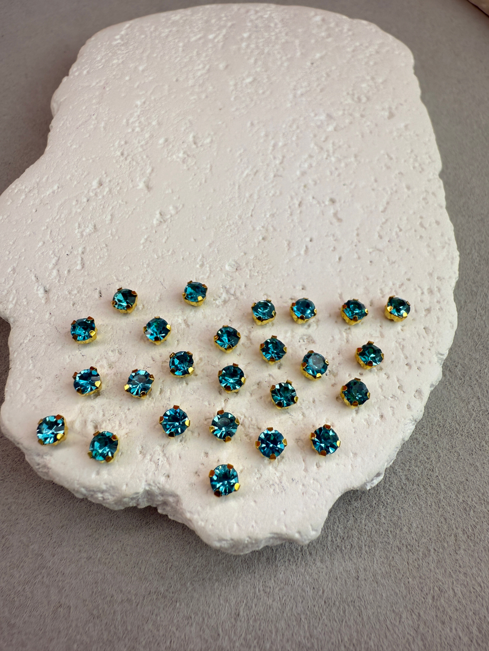 Шатоны 4 мм, Аквамарин в золоте, 25 шт