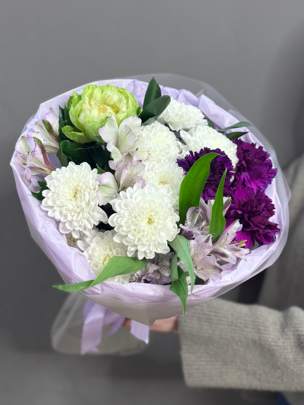 Авторский букет в сиреневой гамме