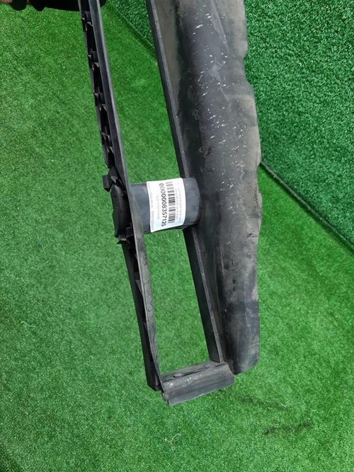 Воздуховод радиаторов нижний BMW X5 G05 (18-23)