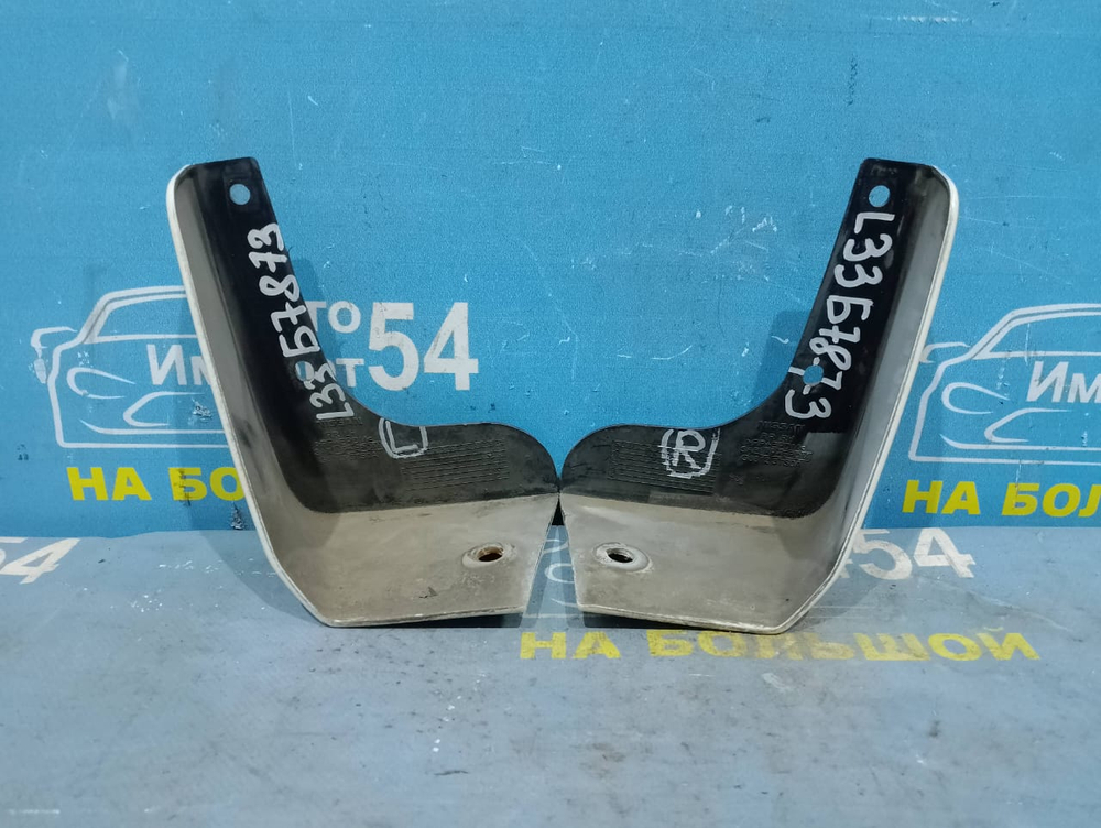 Брызговик задний правый NISSAN TEANA 2014-2020