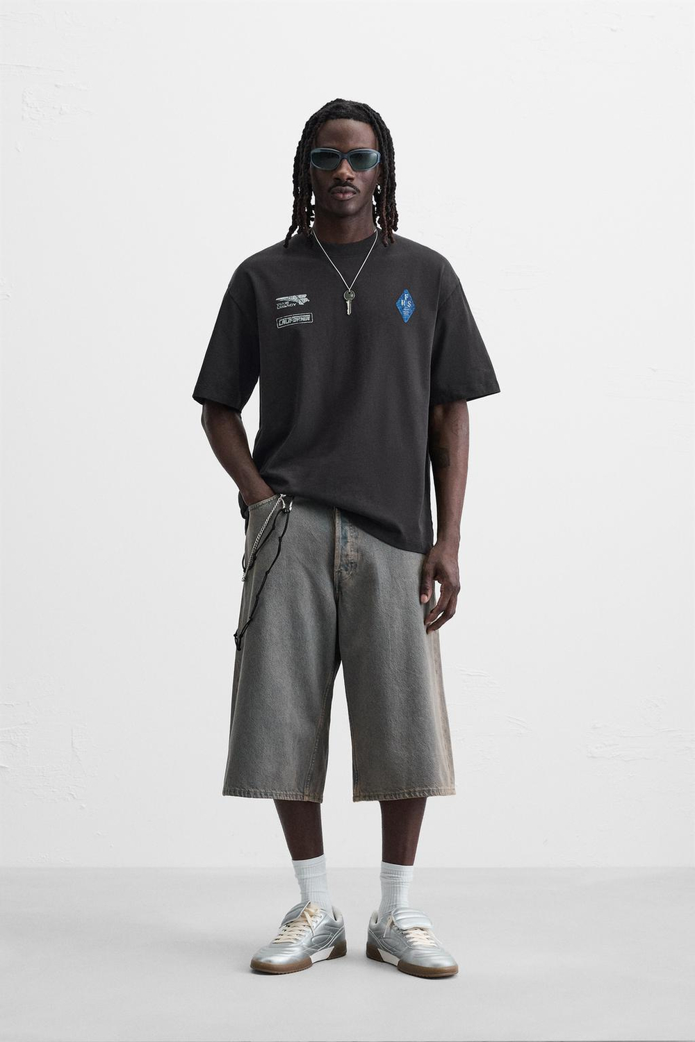 ZARA ФУТБОЛКА С КОНТРАСТНЫМ ПРИНТОМ, ТЕМНЫЙ АНТРАЦИТ