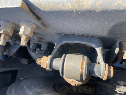 Кронштейн амортизатора заднего