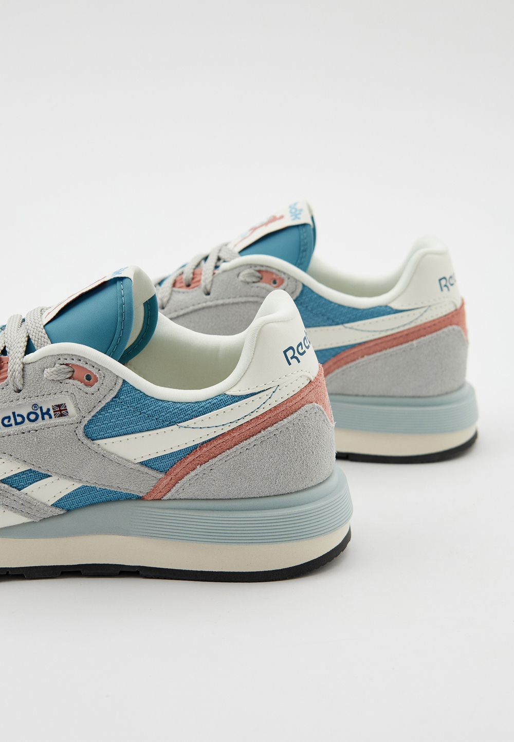 Кроссовки женские REEBOK CLASSIC NYLON 89