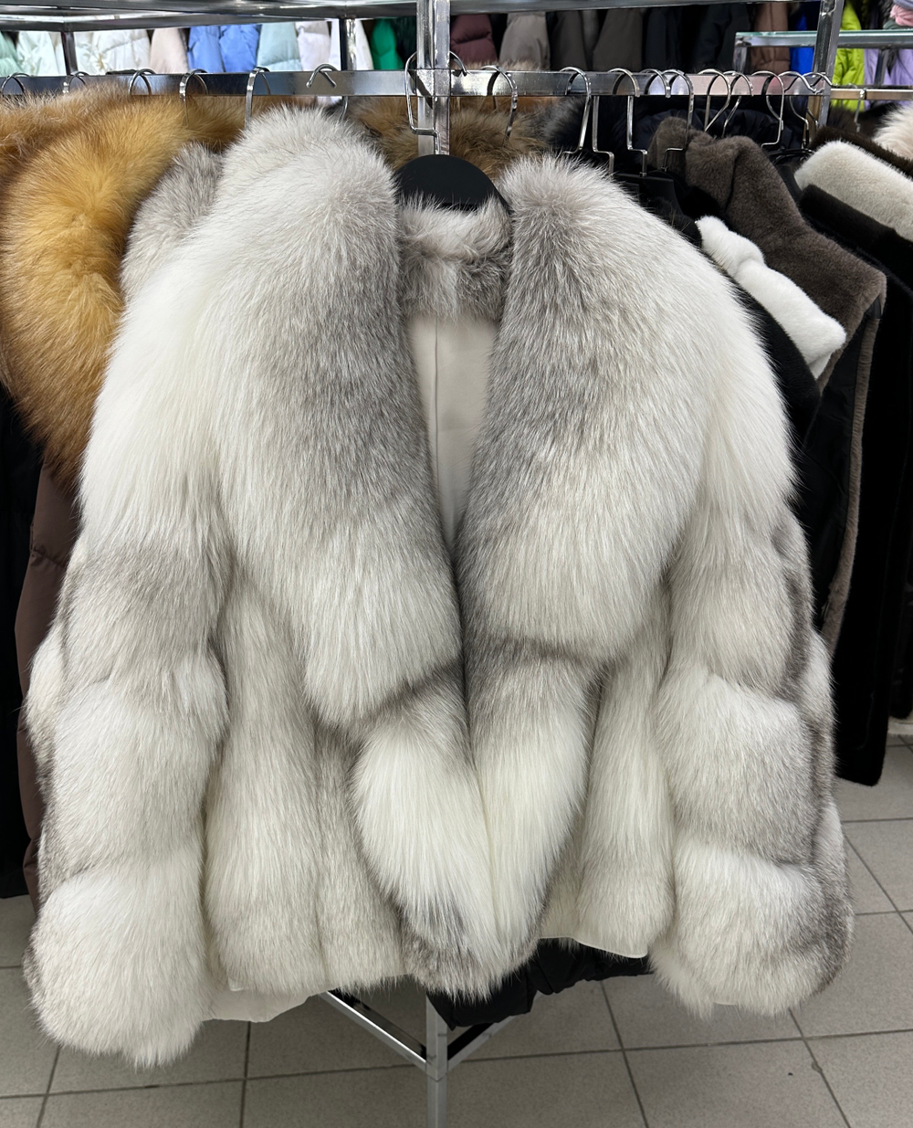 Шуба из арктической лисы 60см рукав «косичка»