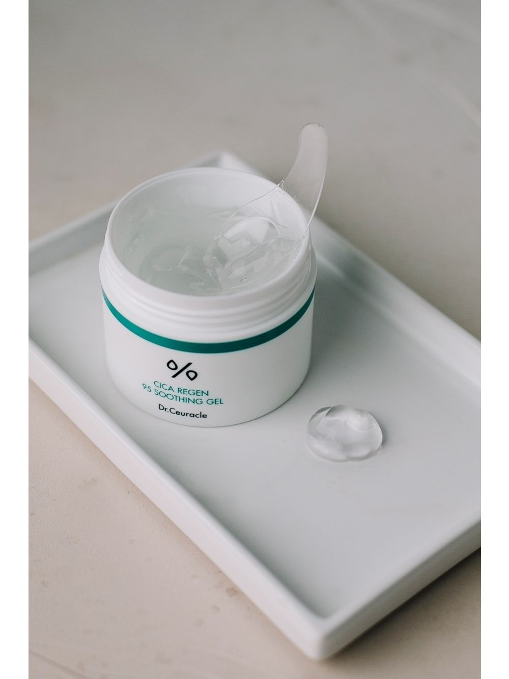 Охлаждающий гель с 95% центеллы для чувствительной кожи Dr.Ceuracle Cica Regen 95 Soothing Gel 110g