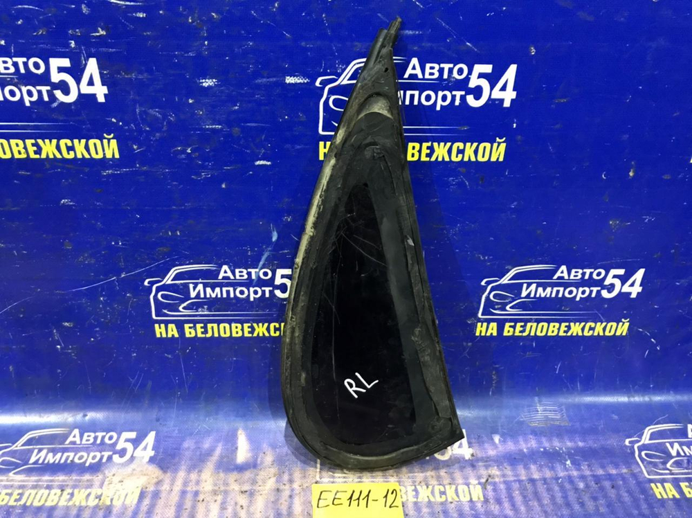 Стекло багажника левое TOYOTA COROLLA 1999
