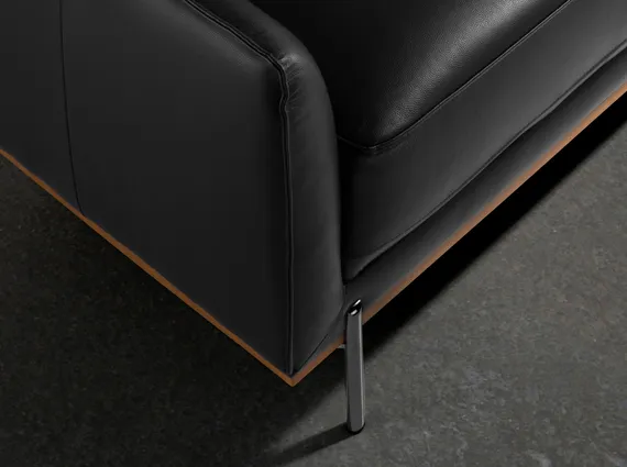 Угловой диван с правым шезлонгом 6197/5607-R-T541040 черная кожа