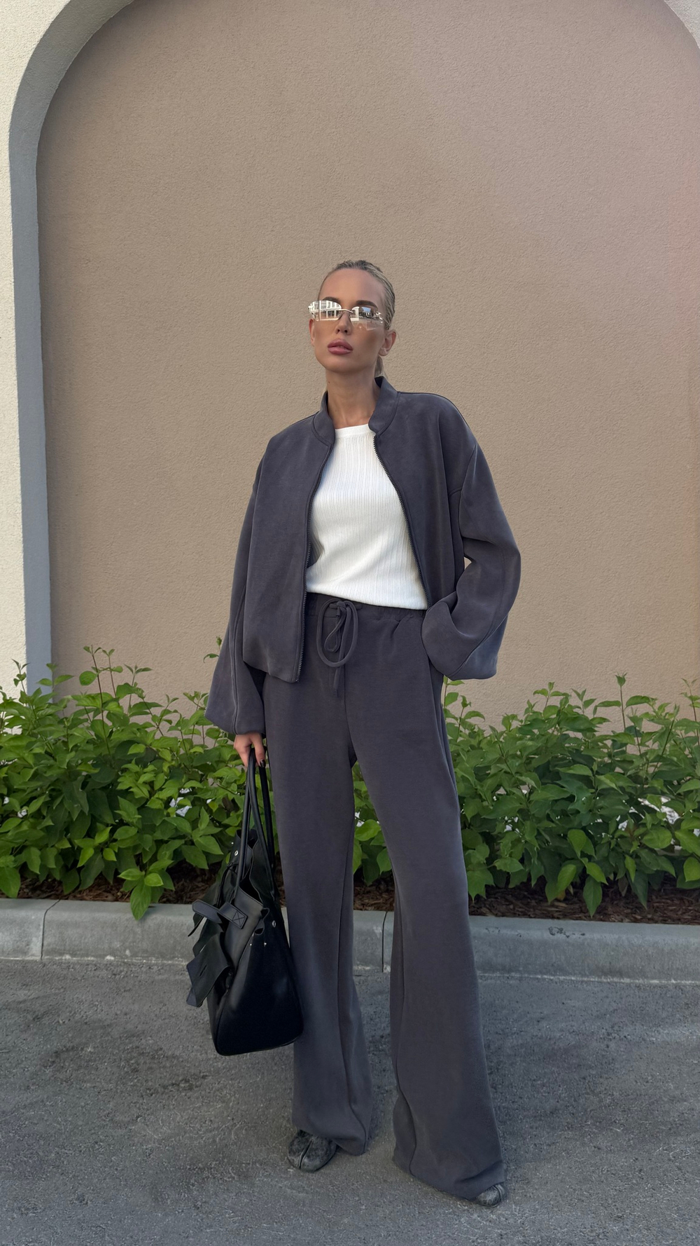 Костюм с бомбером из трикотажа ойшо