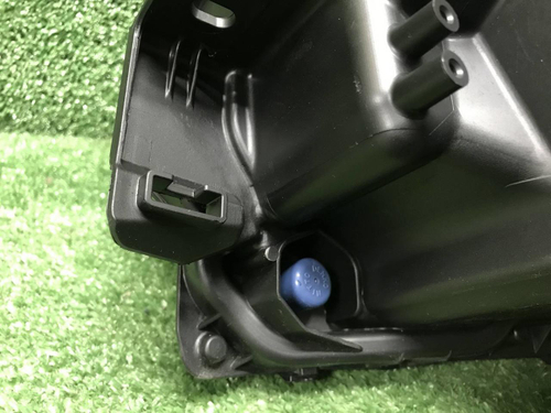 Фара правая Toyota Land Cruiser 300 (2021-н.в.) LED