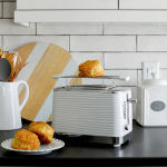 Тостер Russell Hobbs 24370-56  металл