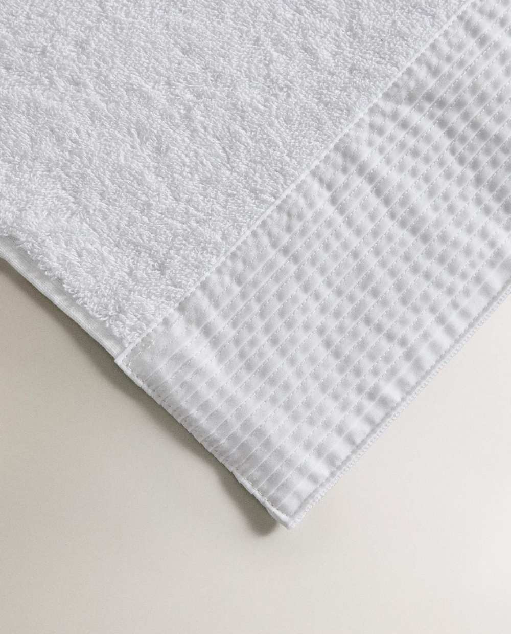 Zara Home - Банное полотенце с зашитой лентой, белый, 50х90 см
