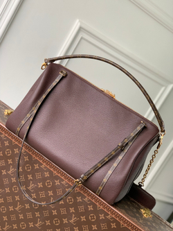Louis Vuitton Bag 40 cm