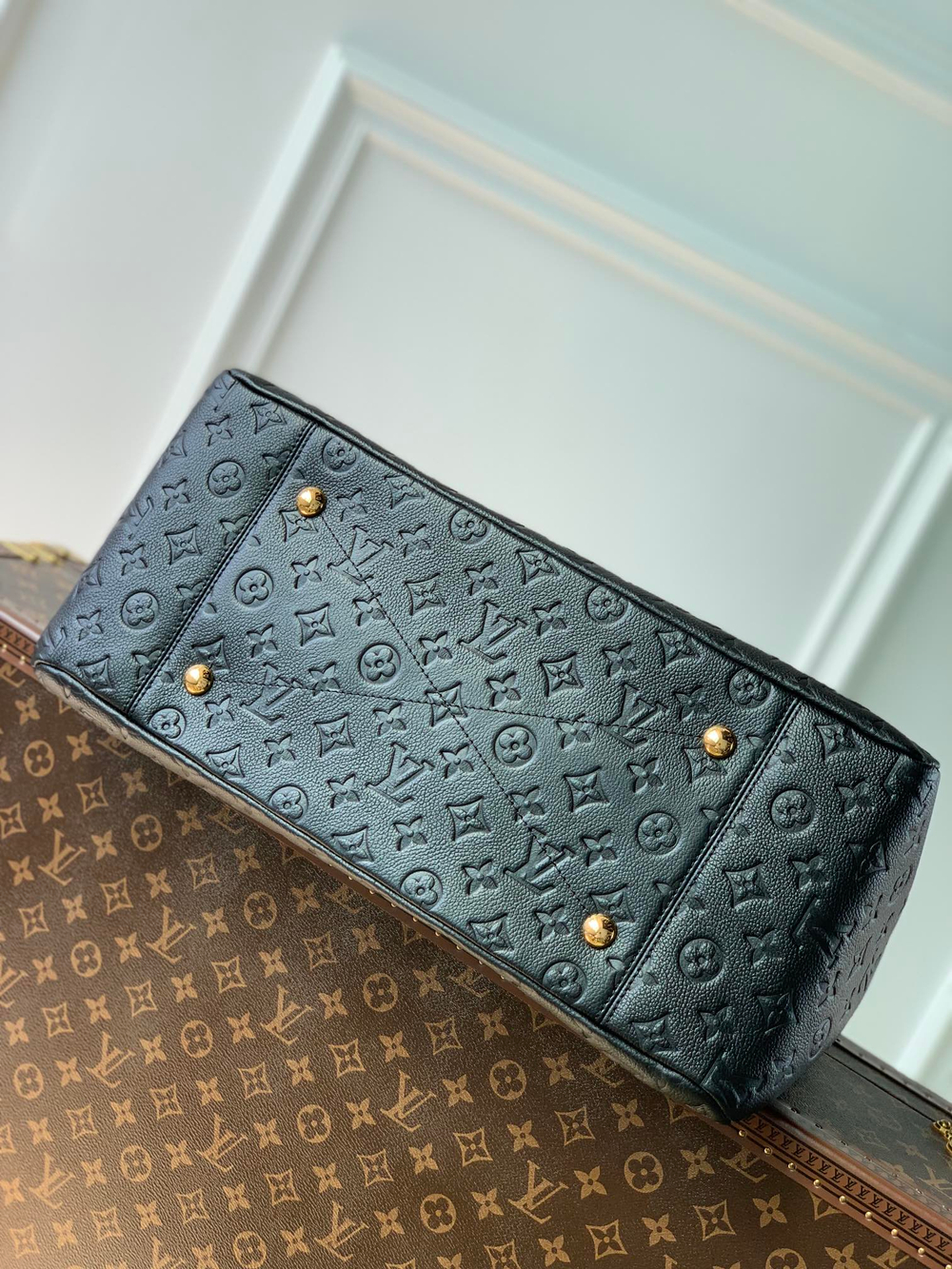 Louis Vuitton Artsy MM
