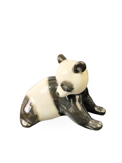 Фарфоровая статуэтка "Панда" ЛФЗ, СССР 1970 - 1986 гг.