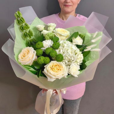 Букет в бело-зеленой гамме