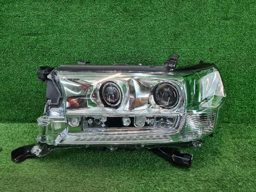 Фара левая Toyota Land Cruiser 200 (2015-2021) LED