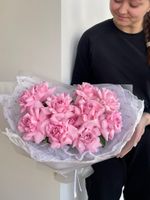 Букет из 13-ти вывернутых роз