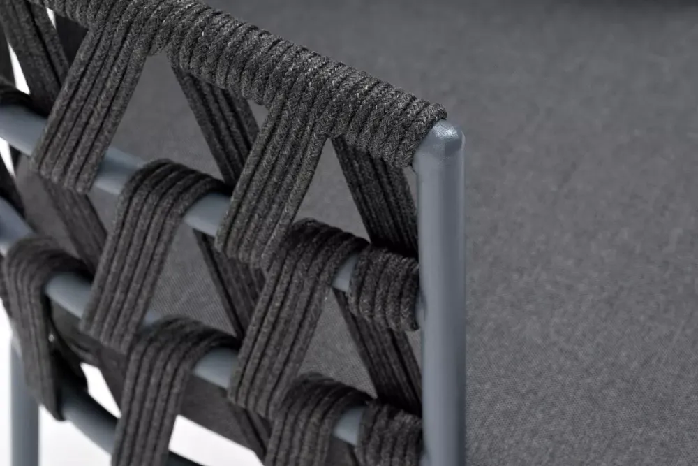 "Диего" стул плетеный из роупа, каркас из стали серый (RAL7022) муар, роуп темно-серый круглый, ткань темно-серая 027