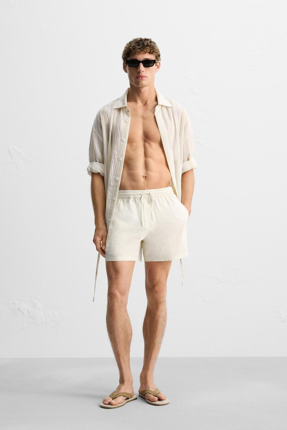 ZARA ПЛАВКИ ИЗ ВЫСОКОТЕХНОЛОГИЧНОЙ ТКАНИ, ЭКРЮ