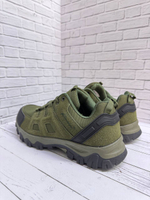 Трекинговые кроссовки олива