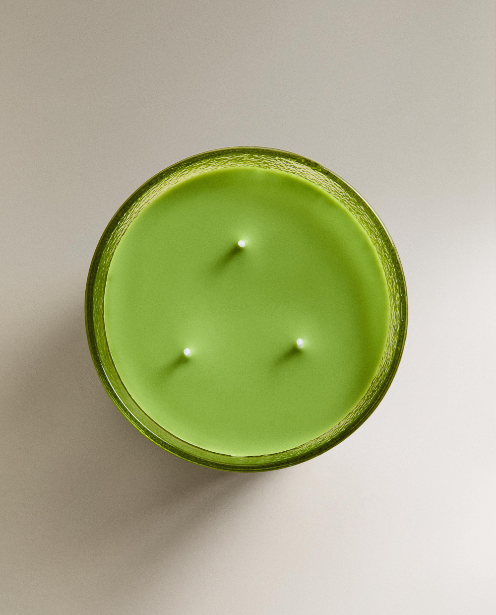 Zara Home Свеча ароматическая Lime & Peppermint 500 г, растительный воск, аромат свежий цитрусовый, Горчичный