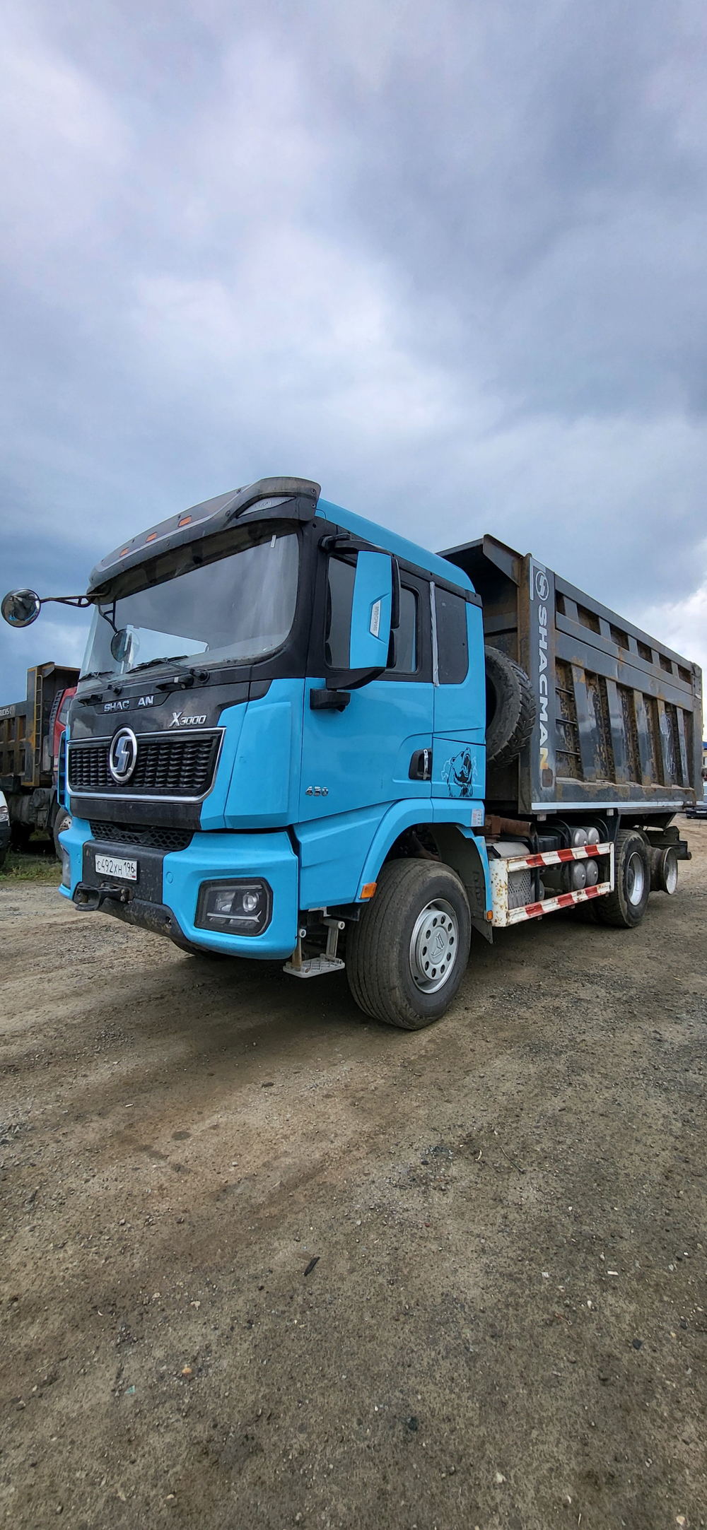 Shacman (Shaanxi) SX* 6x4 Самосвал SX32586V384 (Дизельный, 11,6 л, 423 л.с., МТ)
