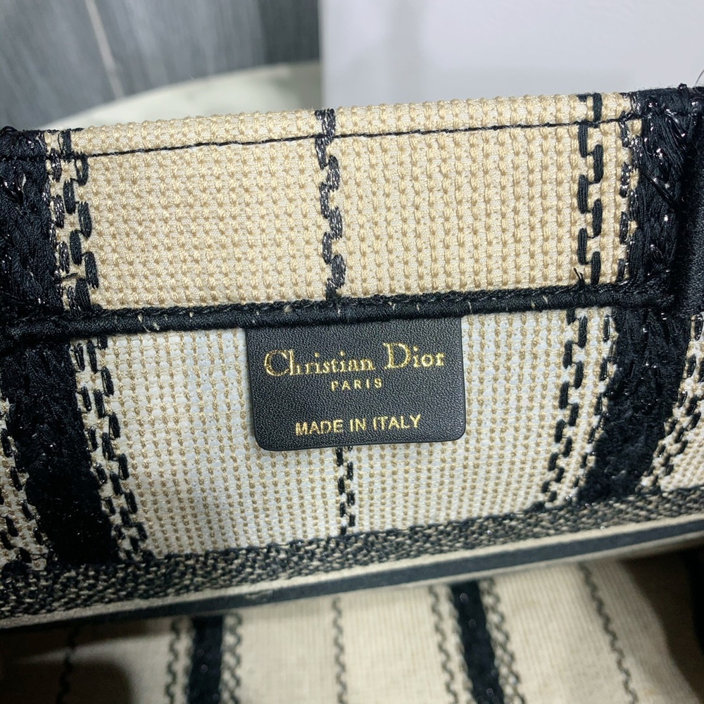 Christian Dior Book Tote 36 cm