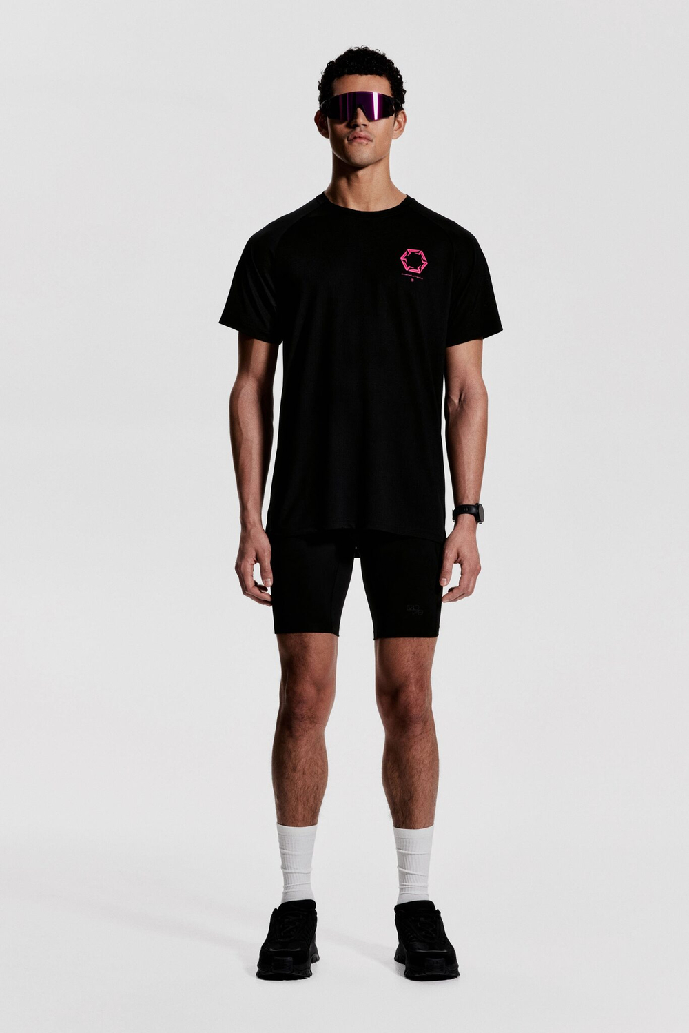 Спортивный топ обычного кроя с технологией drymove™