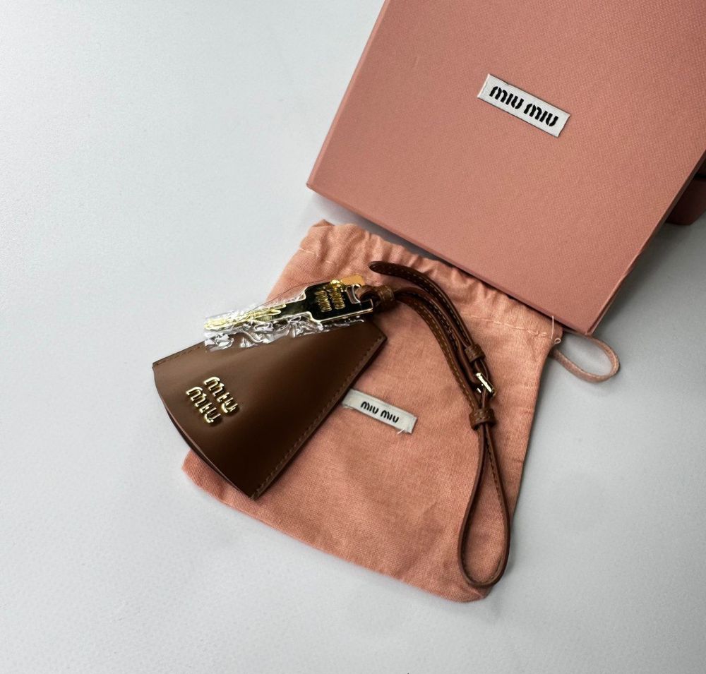 Брелок для сумки MIU MIU