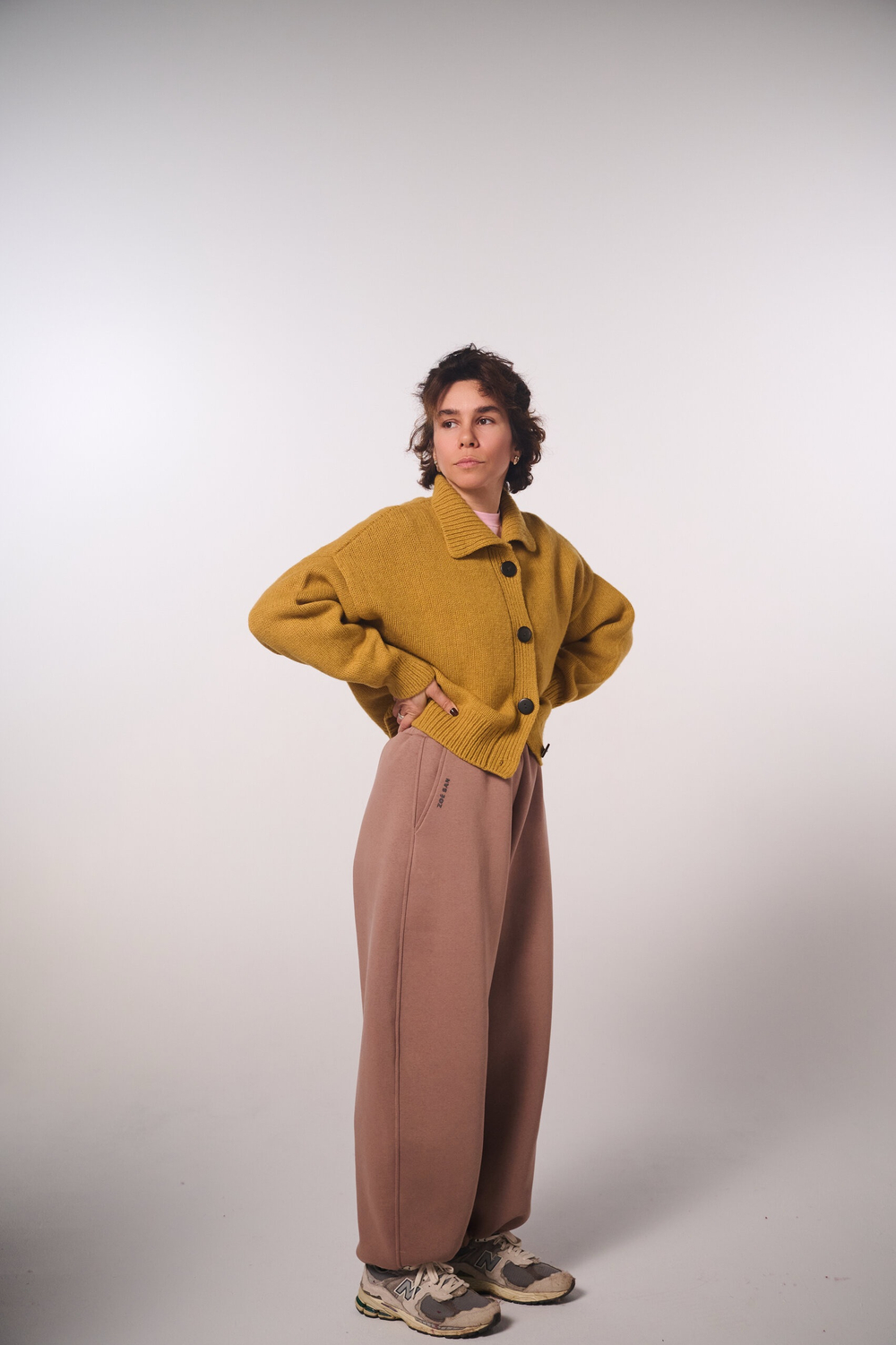 Кардиган с отложным воротником из мериноса горчичного цвета