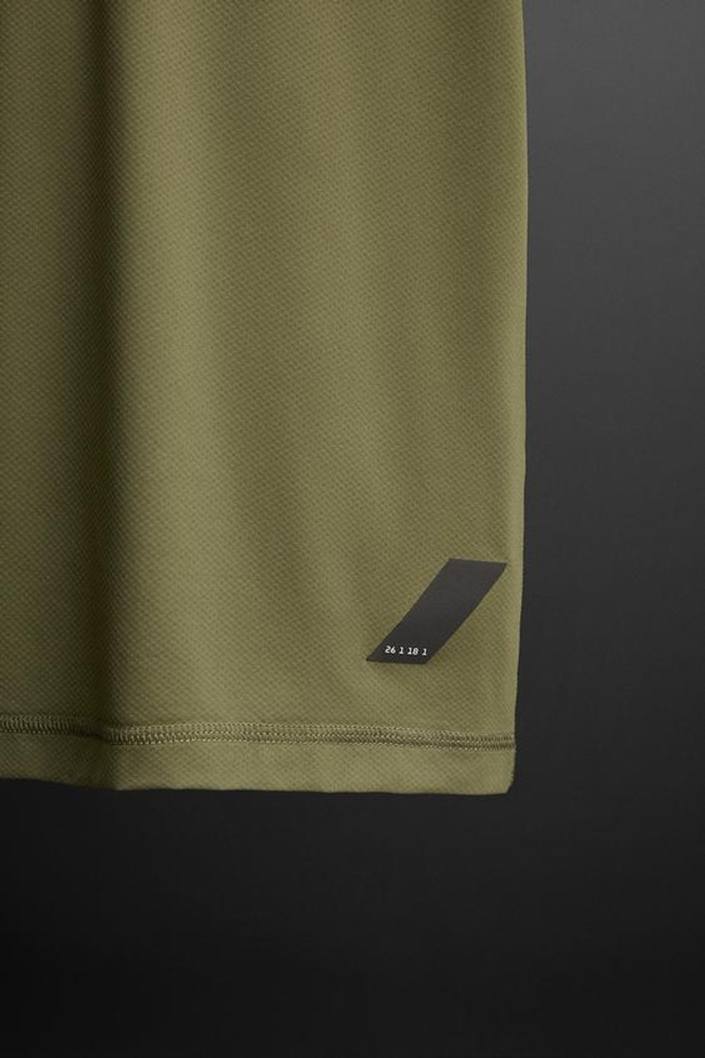 ZARA БАЗОВАЯ СПОРТИВНАЯ ФУТБОЛКА, ОЛИВКОВЫЙ